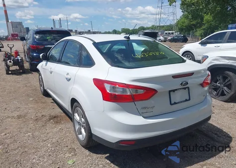 2014 Ford Focus Se z USA, uszkodzony, nr VIN 1FADP3F27EL128559